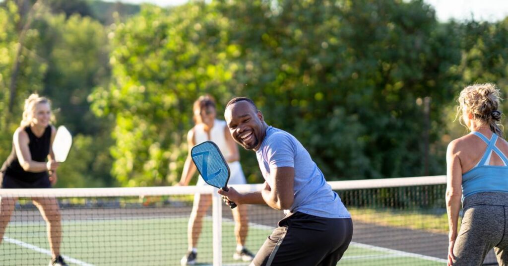Selkirk SLK Evo Hybrid Max Pickleball Paddle Review: Pros, Cons, and Performance Analysis